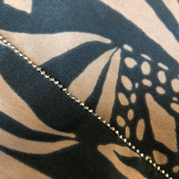 Collective concepts flowy sleeveless print top - Picture 9 of 9